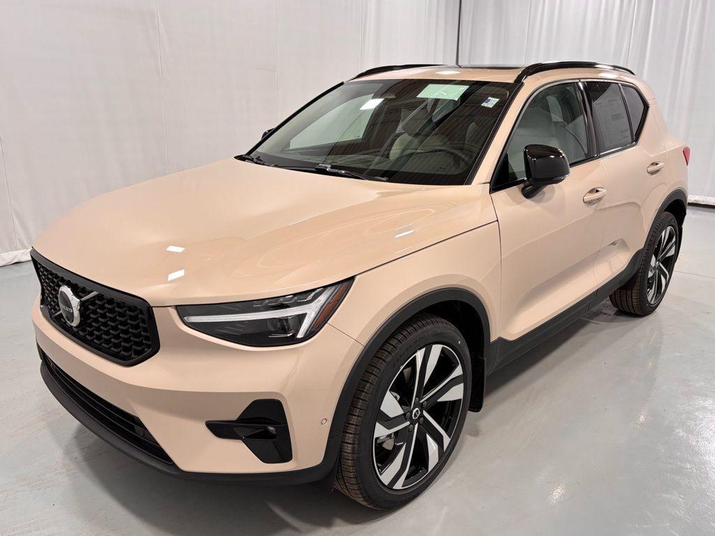 new 2026 Volvo XC40 car, priced at $52,555