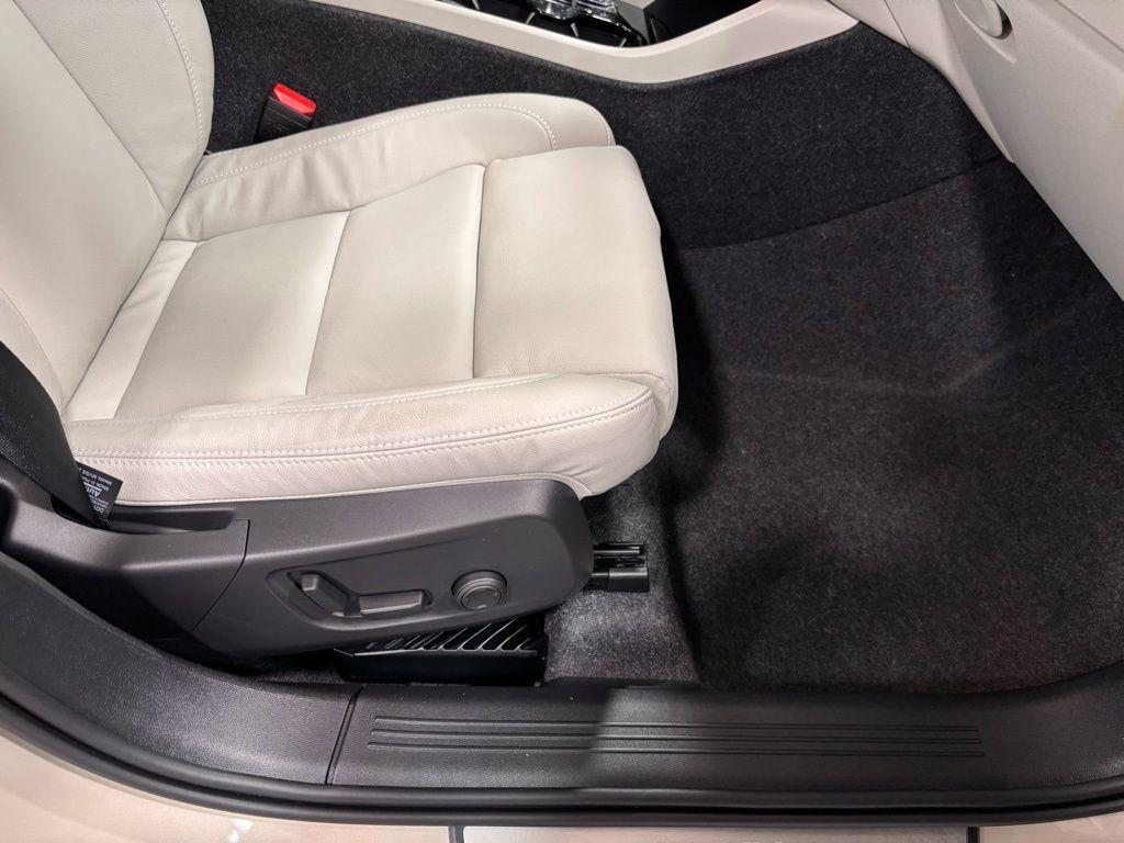 new 2026 Volvo XC40 car, priced at $52,555