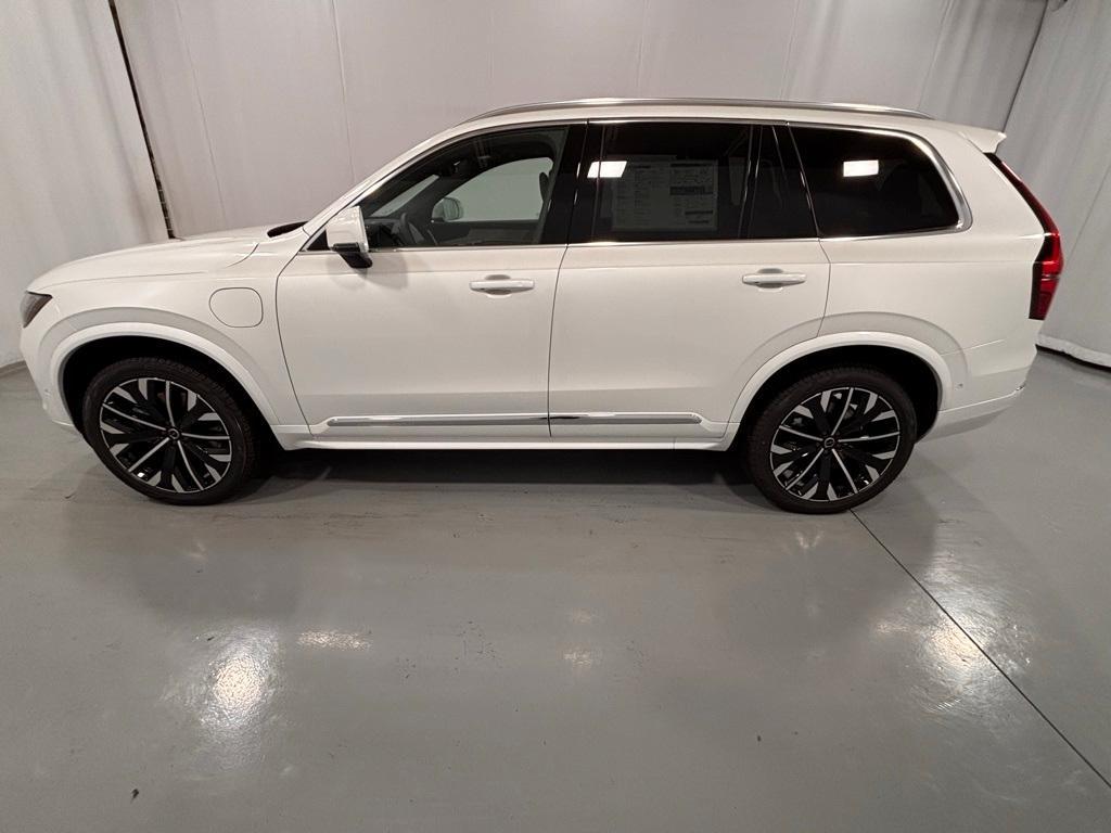 new 2026 Volvo XC90 Plug-In Hybrid car, priced at $81,875