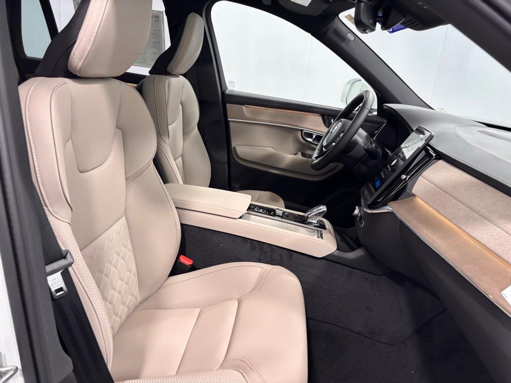 new 2026 Volvo XC90 Plug-In Hybrid car, priced at $81,875