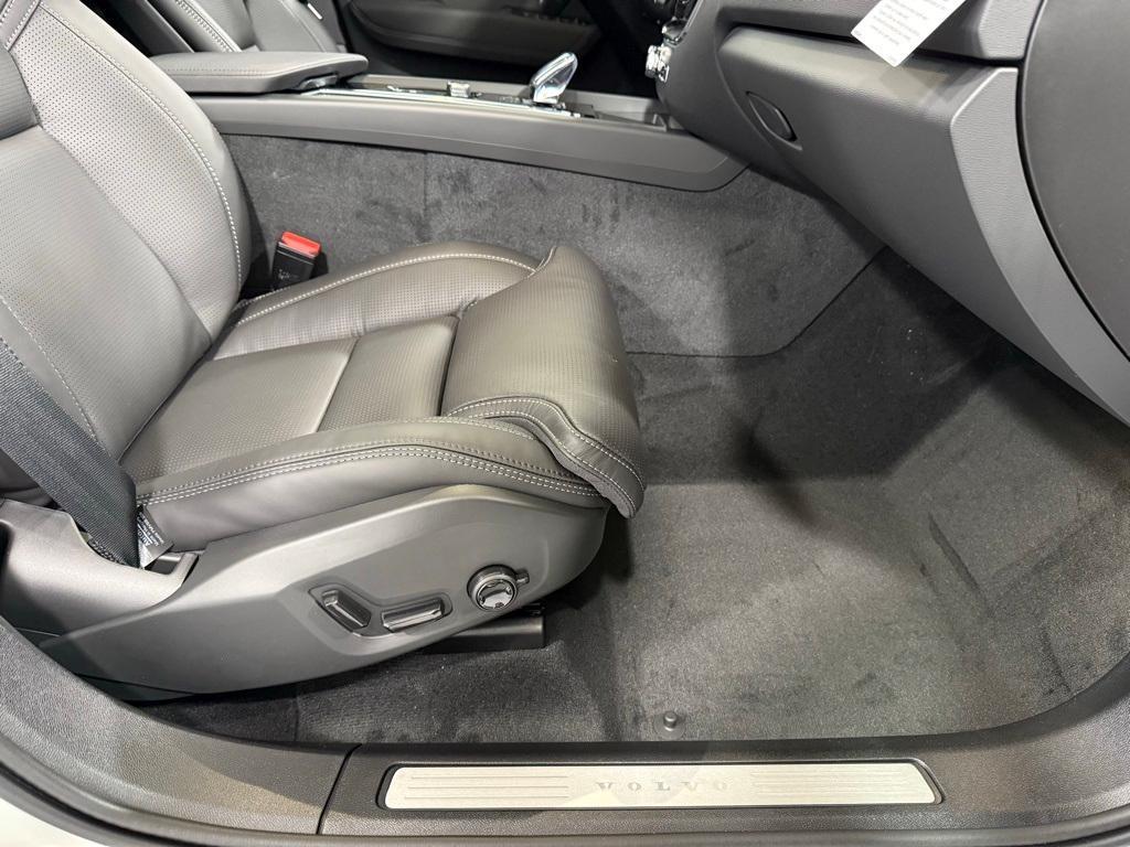 new 2026 Volvo XC60 car, priced at $64,660