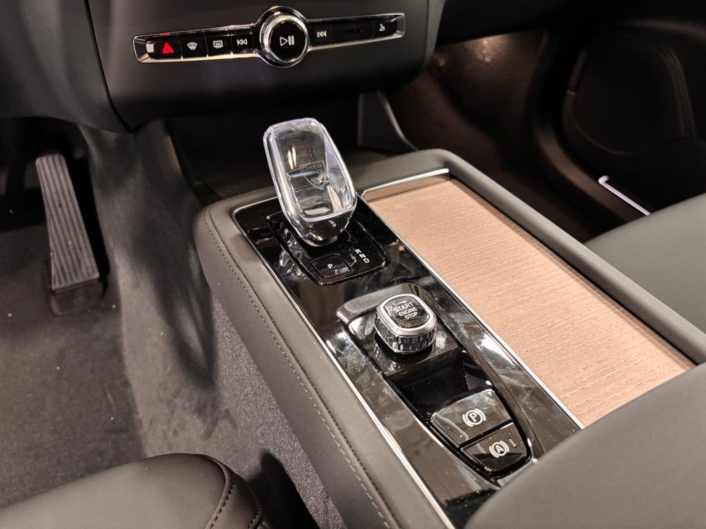 new 2026 Volvo XC90 car, priced at $73,375