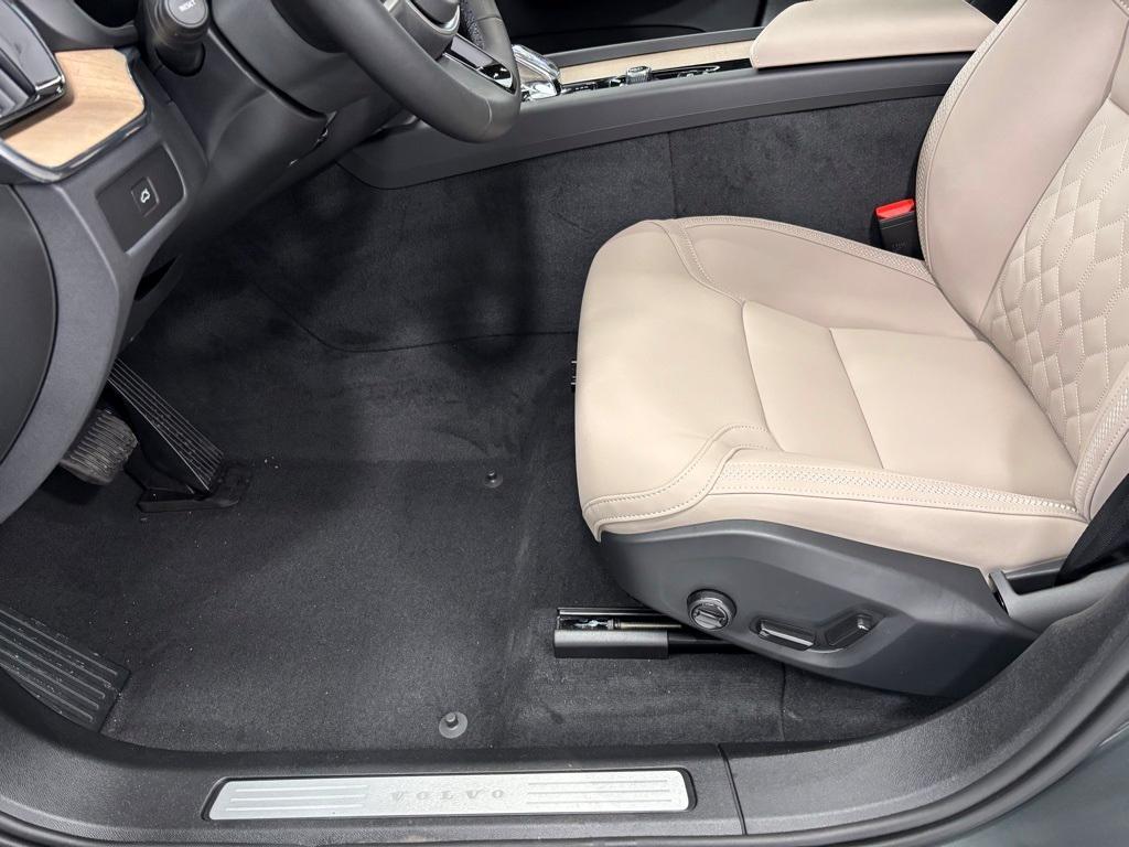 new 2026 Volvo XC60 car, priced at $60,390