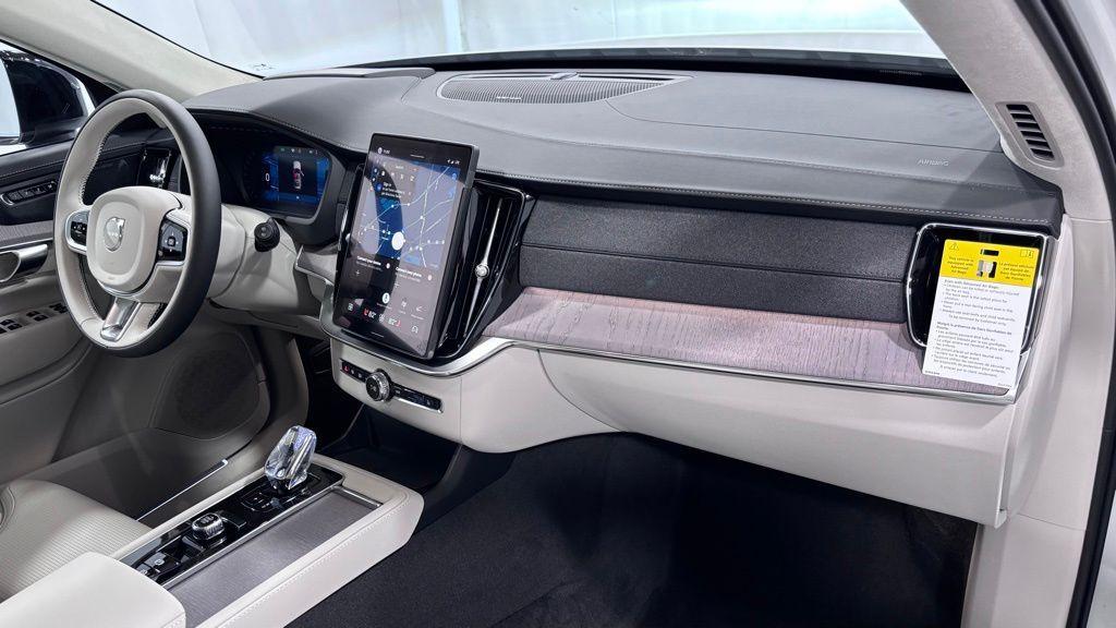 new 2026 Volvo XC90 car, priced at $78,280