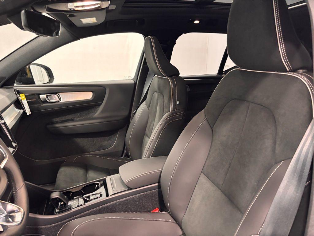 new 2026 Volvo XC40 car, priced at $54,960