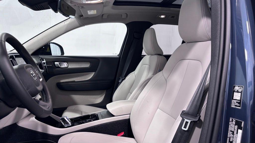 new 2026 Volvo XC40 car, priced at $53,645