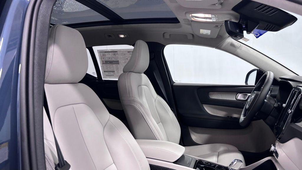 new 2026 Volvo XC40 car, priced at $53,645