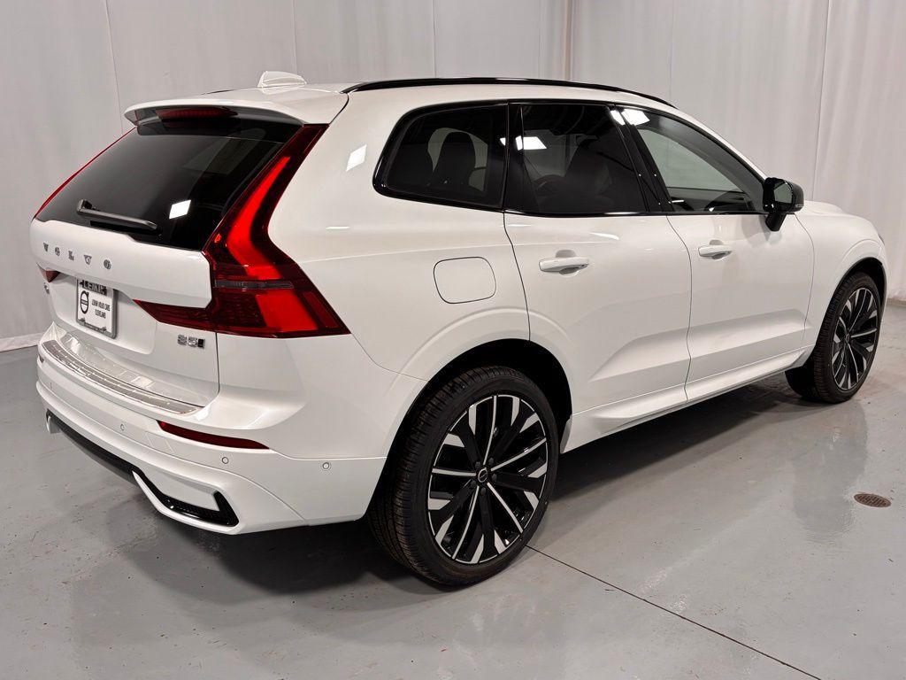 new 2026 Volvo XC60 car, priced at $63,965