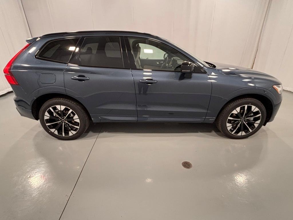 new 2026 Volvo XC60 car, priced at $57,895