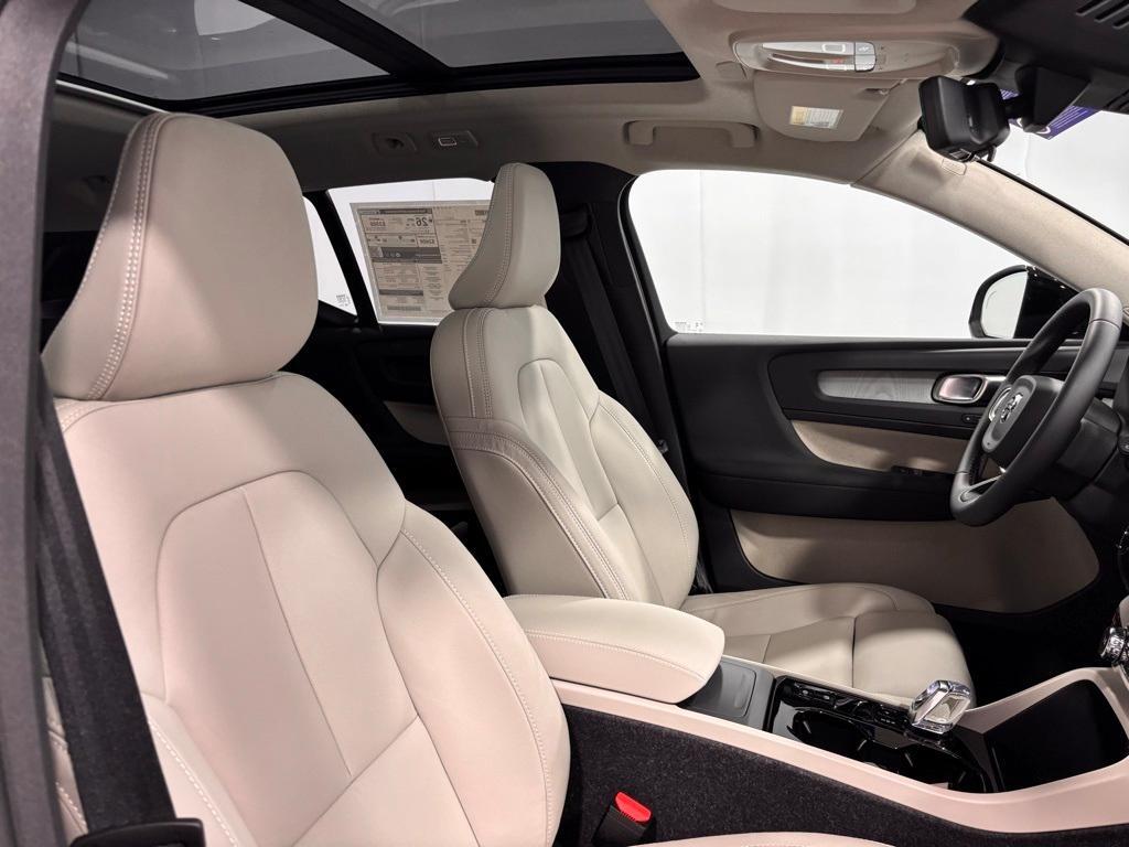 new 2026 Volvo XC40 car, priced at $53,425