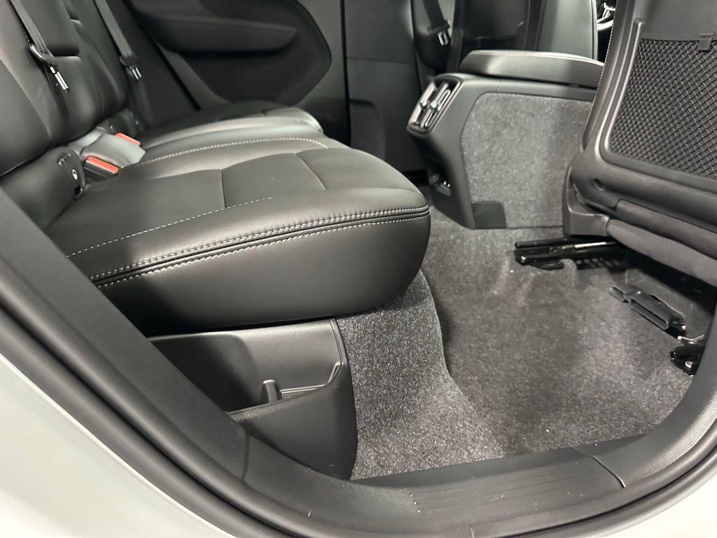 new 2025 Volvo XC40 car, priced at $43,715