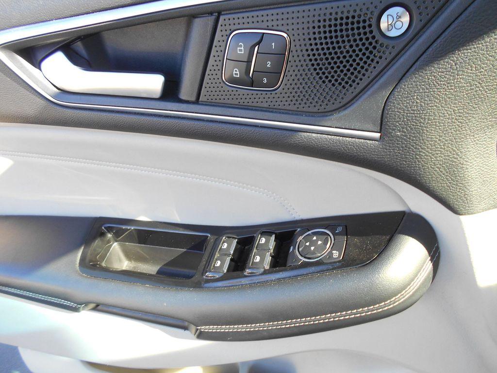 used 2019 Ford Edge car, priced at $17,995