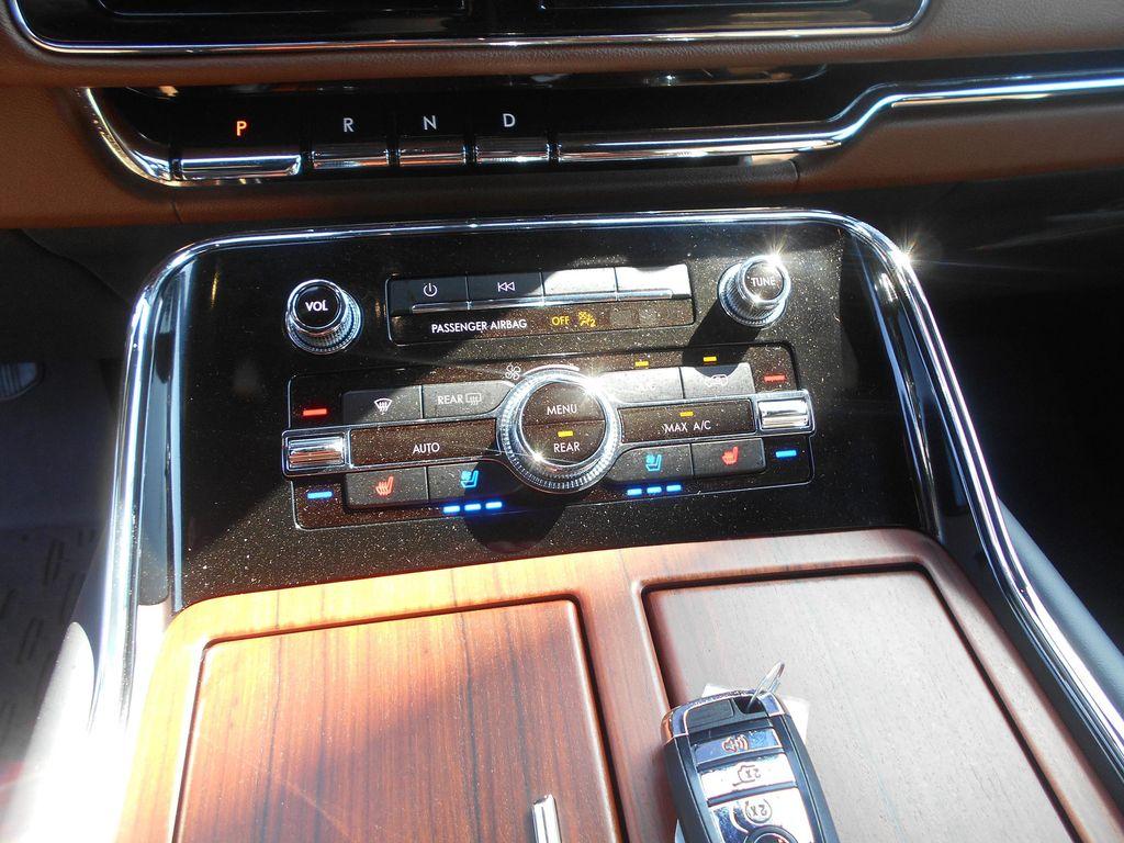 used 2024 Lincoln Navigator car, priced at $79,995