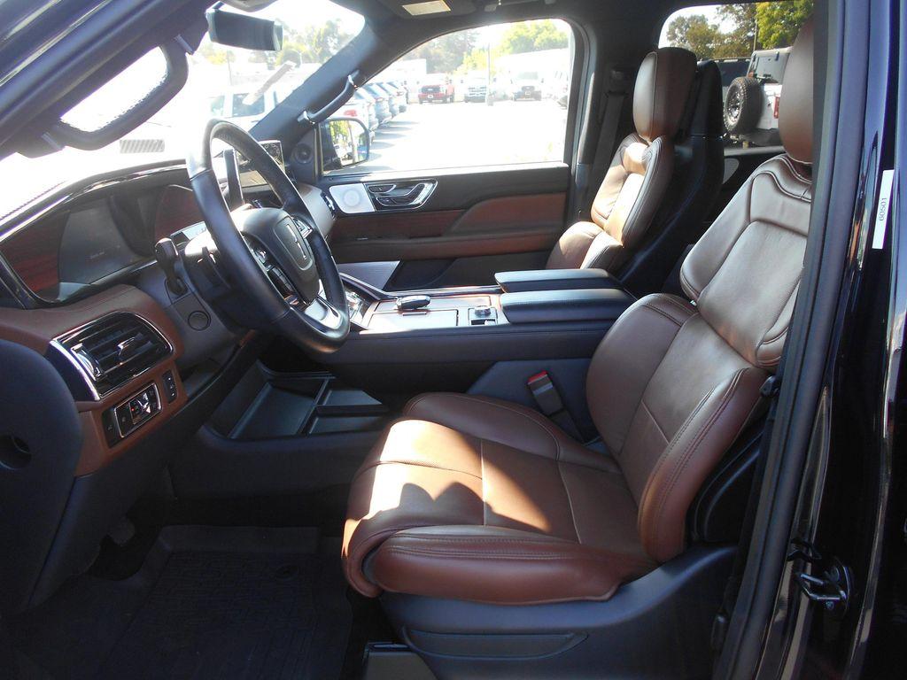 used 2024 Lincoln Navigator car, priced at $79,995
