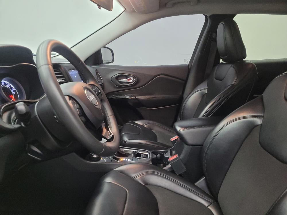 used 2020 Jeep Cherokee car, priced at $18,395