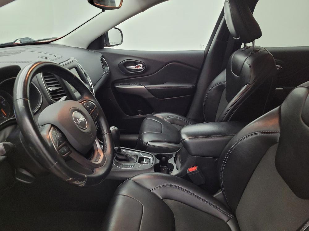 used 2021 Jeep Cherokee car, priced at $25,195