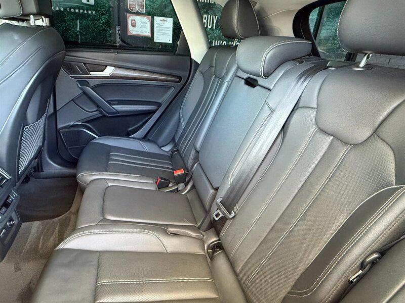 Audi Q5 view 26