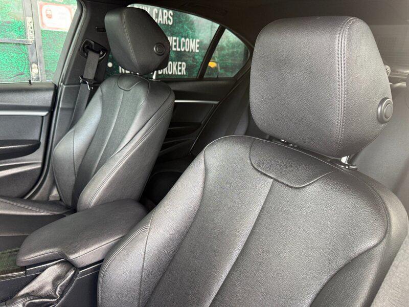 BMW 3 Series view 19