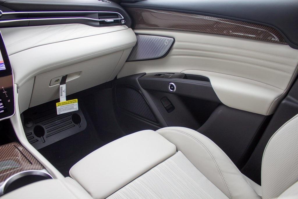 new 2026 Maserati Grecale car, priced at $100,005