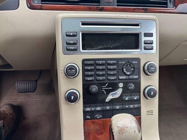 used 2008 Volvo XC70 car, priced at $5,997