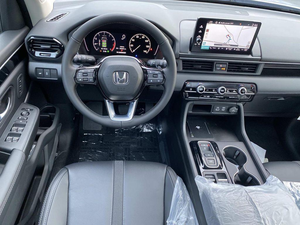 new 2025 Honda Pilot car, priced at $53,450