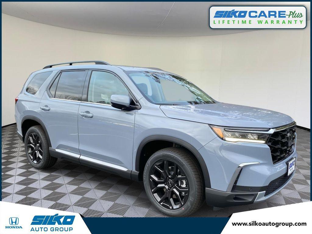 new 2025 Honda Pilot car, priced at $53,450