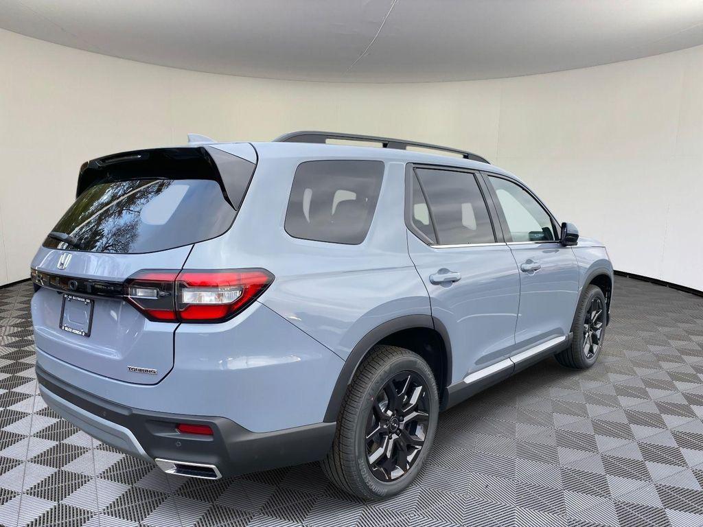 new 2025 Honda Pilot car, priced at $53,450