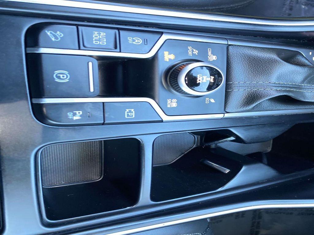 used 2023 Kia Sorento car, priced at $28,958