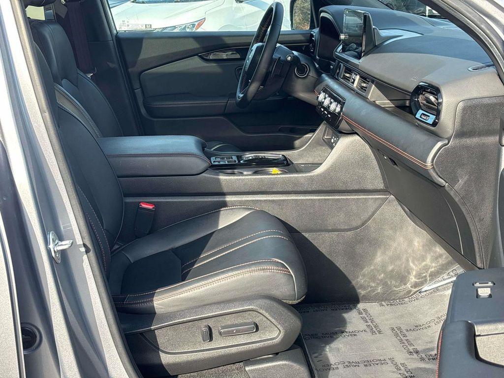 used 2025 Honda Pilot car, priced at $45,462