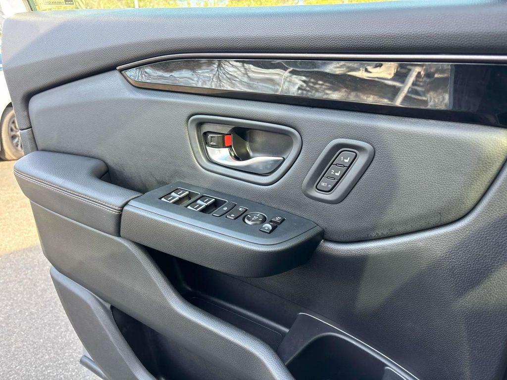 used 2025 Honda Pilot car, priced at $45,462