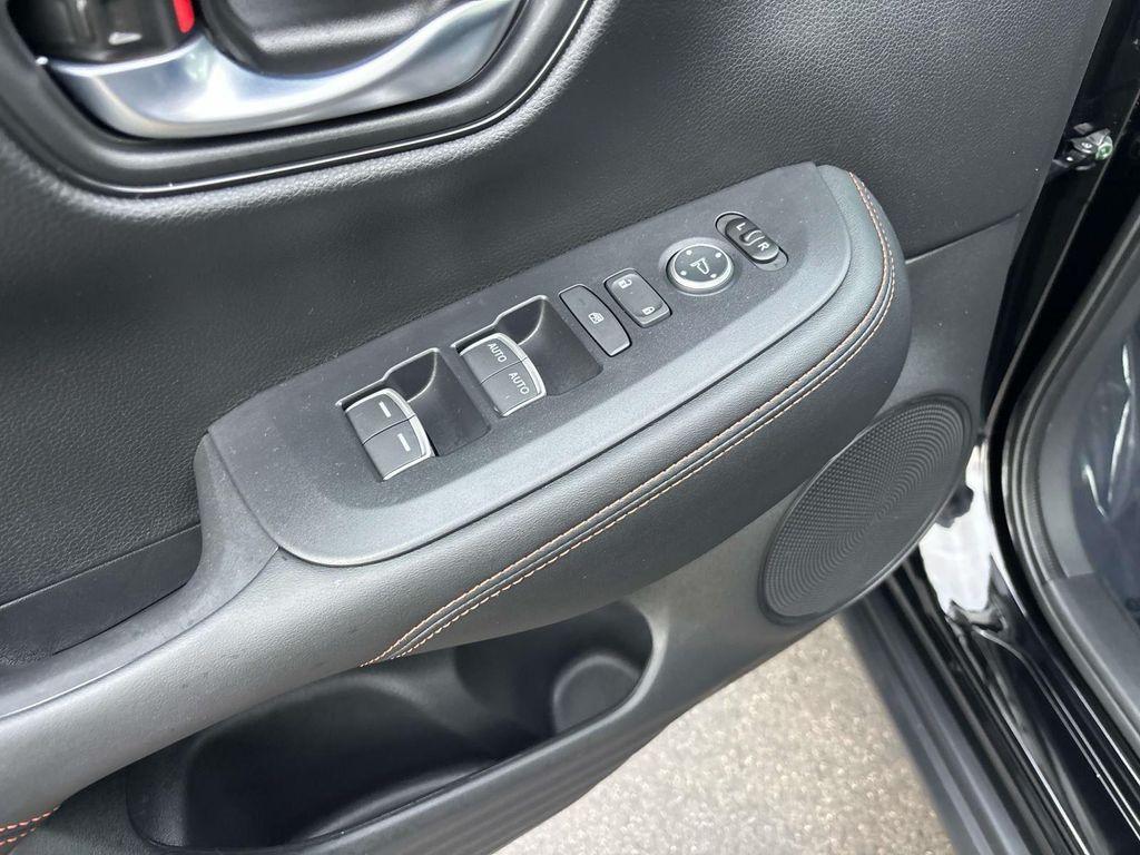 used 2025 Honda HR-V car, priced at $27,334