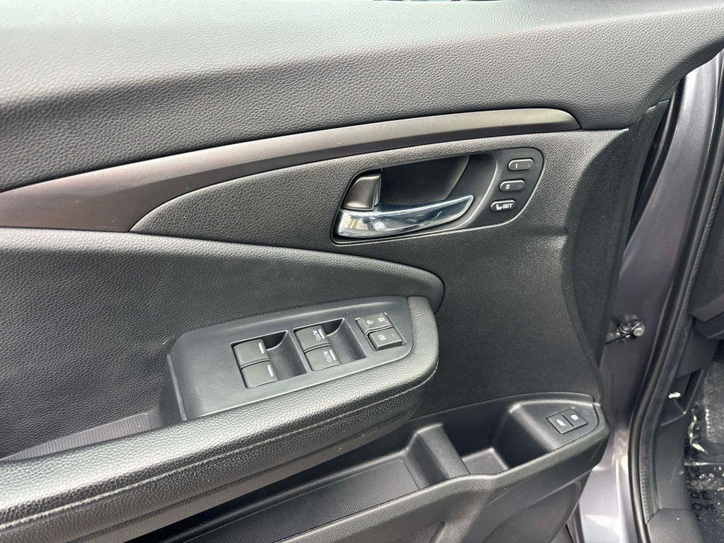 used 2022 Honda Pilot car, priced at $29,710