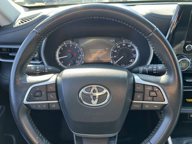 used 2024 Toyota Highlander car, priced at $35,000