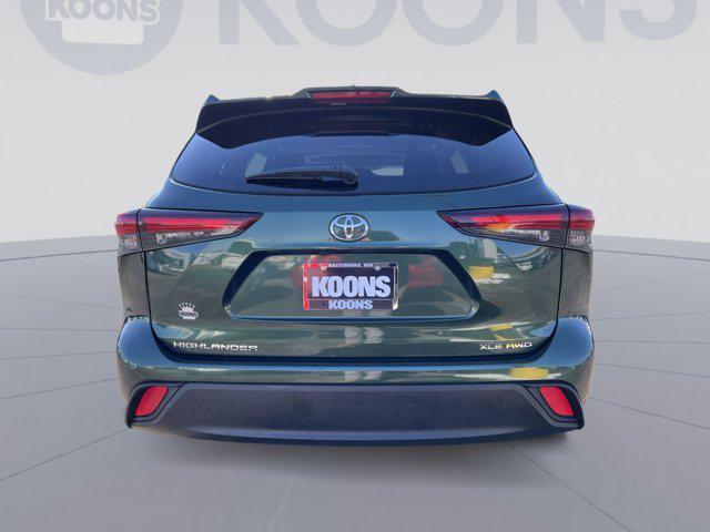 used 2024 Toyota Highlander car, priced at $35,000