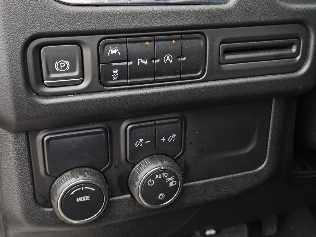 used 2024 Chevrolet Tahoe car, priced at $47,950