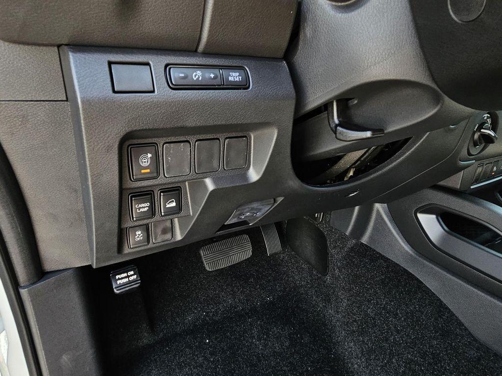 new 2026 Nissan Frontier car, priced at $33,095