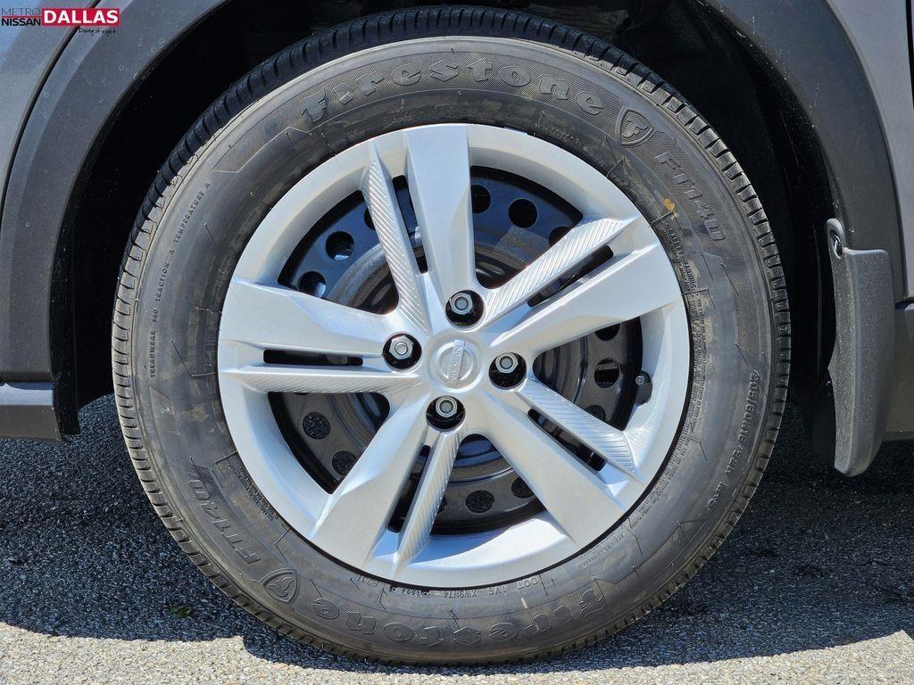 new 2025 Nissan Kicks Play car, priced at $19,998