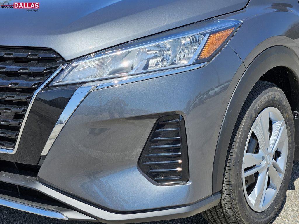 new 2025 Nissan Kicks Play car, priced at $19,998