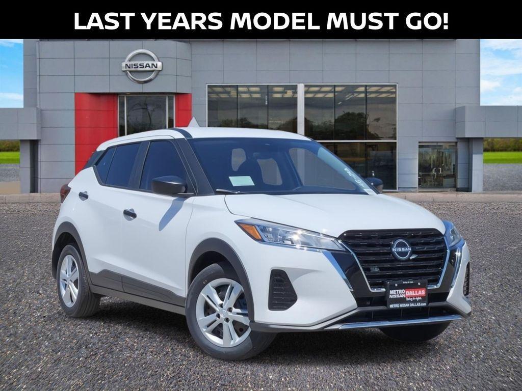 new 2025 Nissan Kicks Play car, priced at $20,099