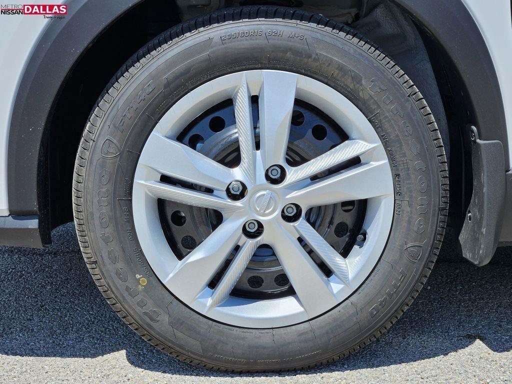 new 2025 Nissan Kicks Play car, priced at $20,099