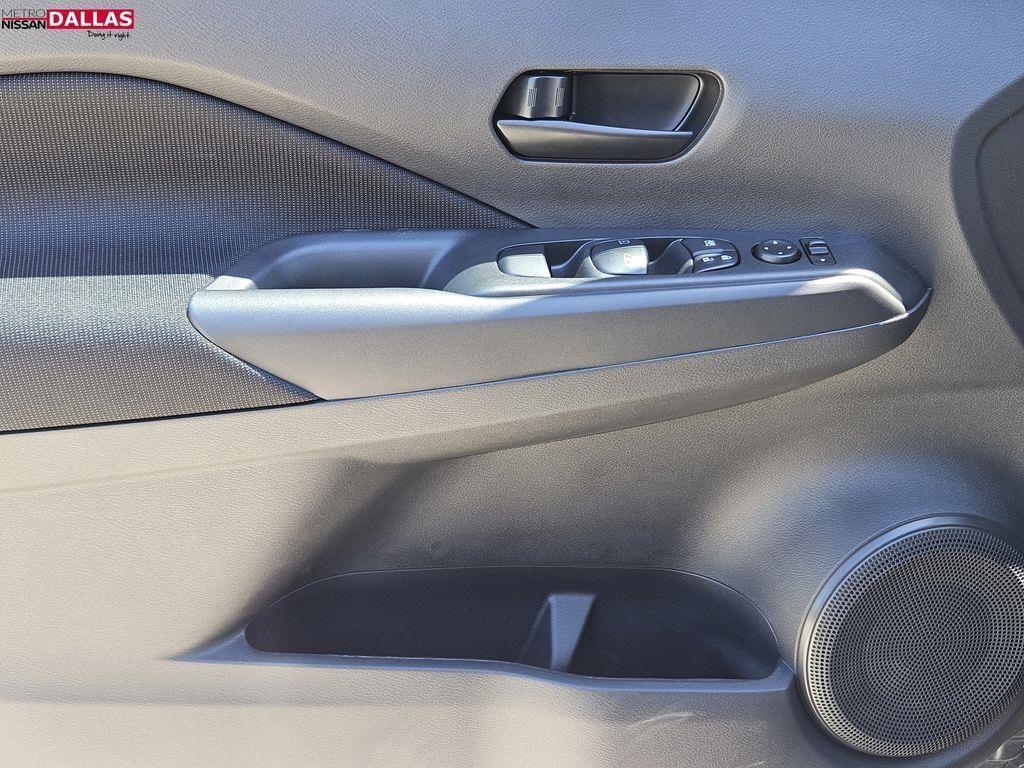 new 2025 Nissan Kicks Play car, priced at $19,599