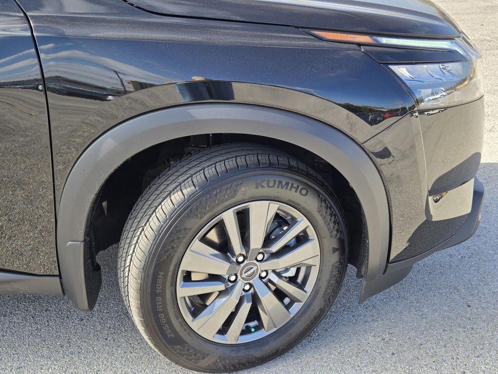 new 2025 Nissan Pathfinder car, priced at $31,865