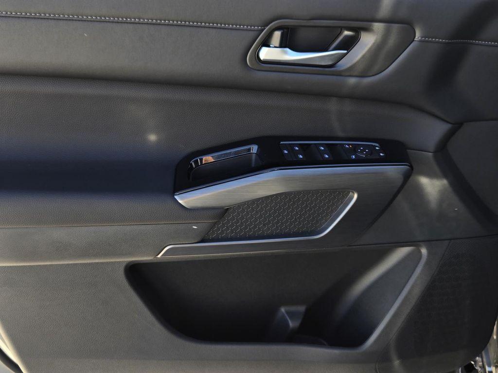 new 2026 Nissan Pathfinder car, priced at $44,632