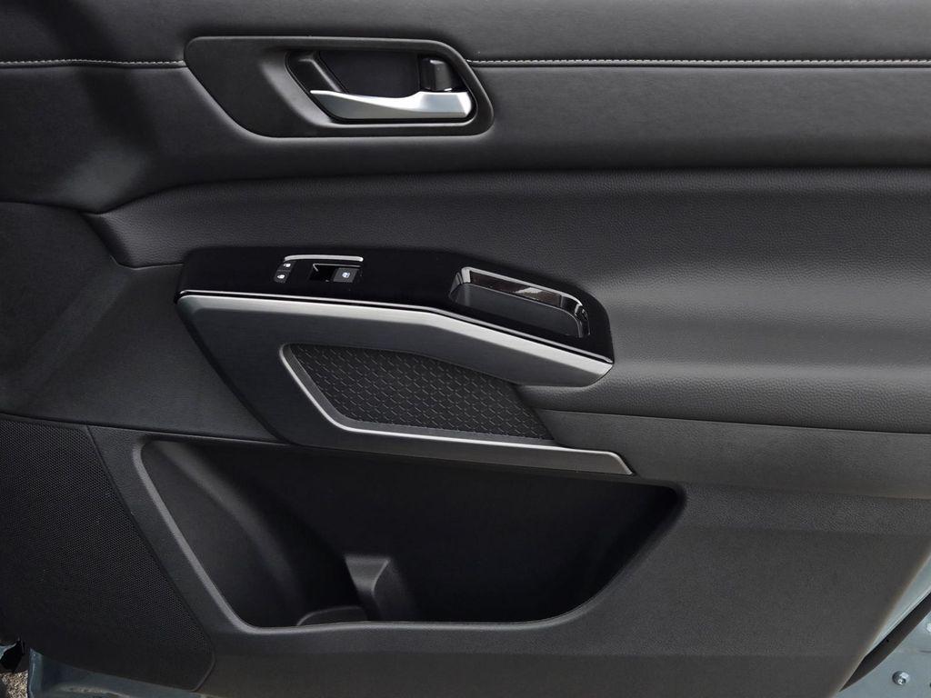 new 2026 Nissan Pathfinder car, priced at $40,015