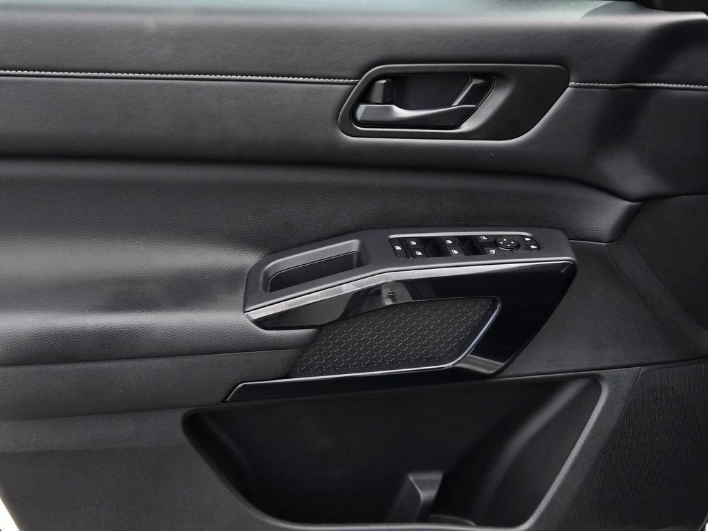 used 2025 Nissan Pathfinder car, priced at $28,900