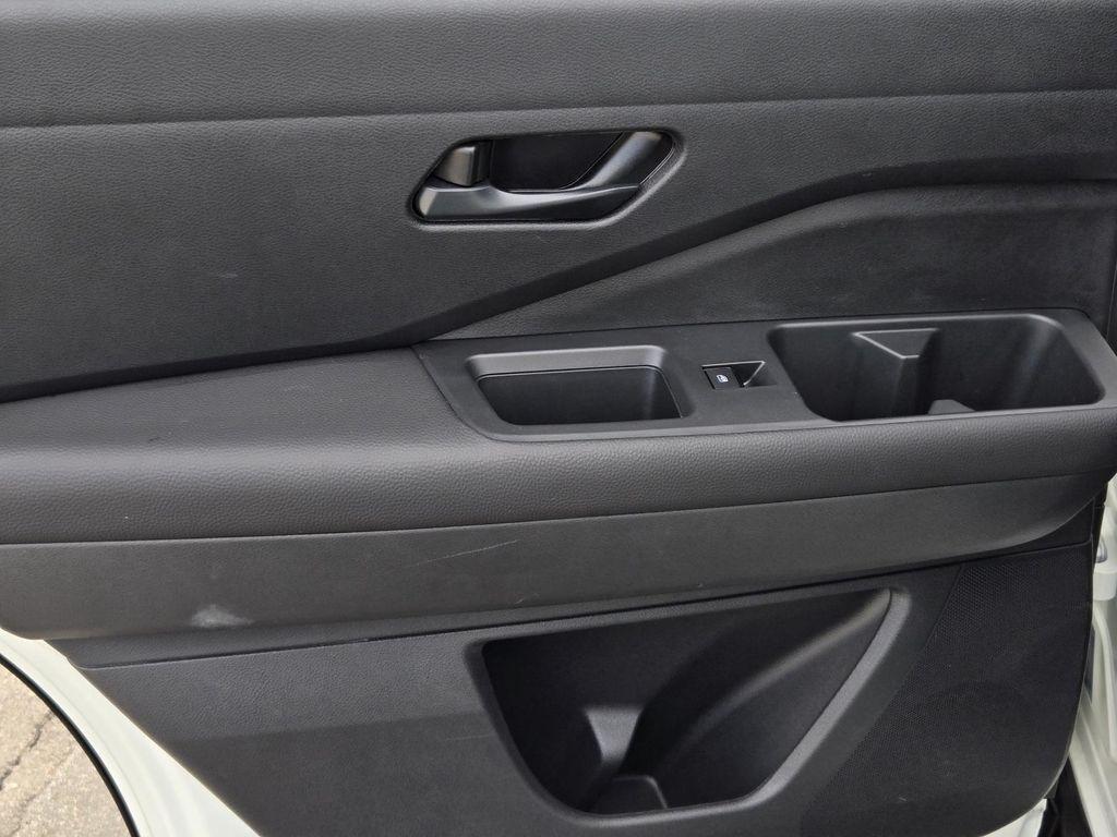 used 2025 Nissan Pathfinder car, priced at $28,900