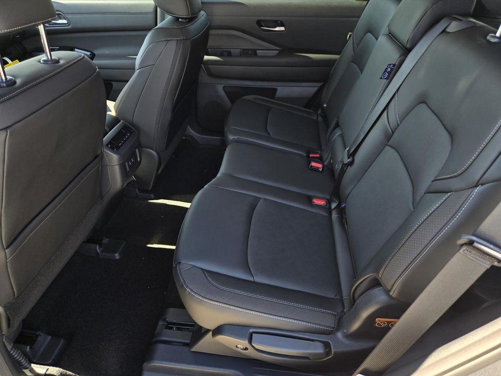 new 2026 Nissan Pathfinder car, priced at $40,115