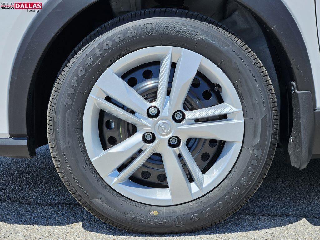 new 2025 Nissan Kicks Play car, priced at $19,599