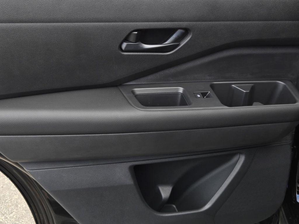 new 2026 Nissan Pathfinder car, priced at $43,589