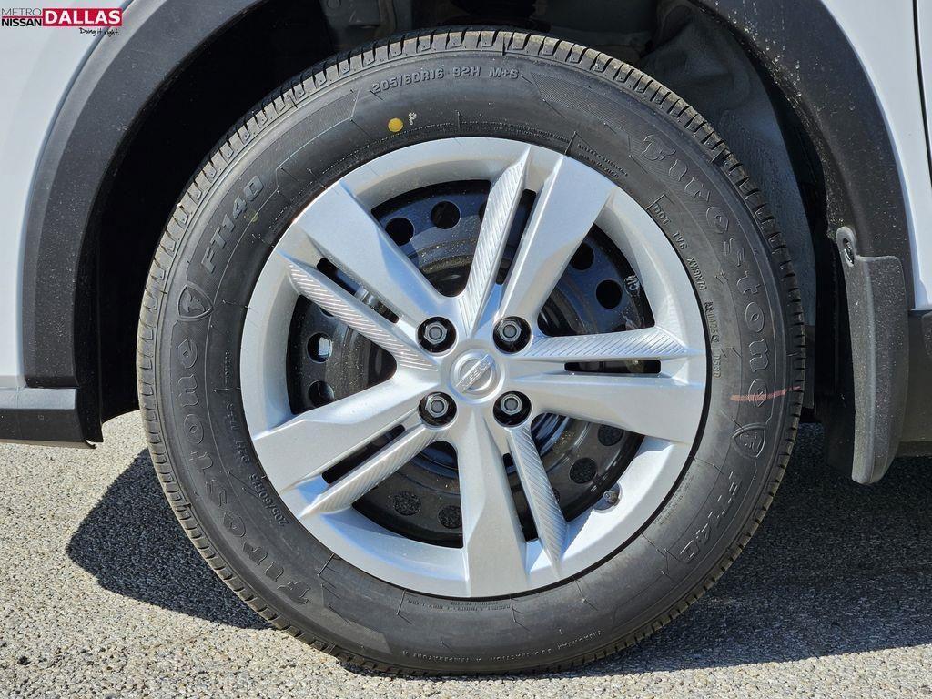 new 2025 Nissan Kicks Play car, priced at $20,099